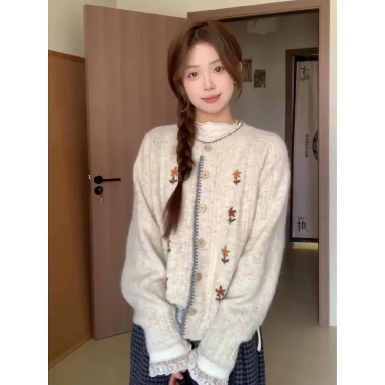 官图实价韩系软糯圆领花朵刺绣开衫毛衣外套女秋冬款慵懒风上衣