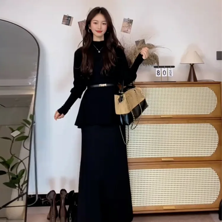 2025新款灯笼袖针织连衣裙子女秋冬季韩系温柔风穿搭一整套装长裙