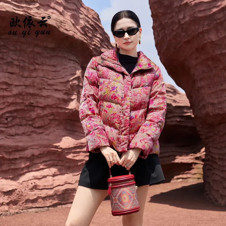 Y52291欧依云中年妈妈短款羽绒服洋气显年轻气质华丽轻奢羽绒
