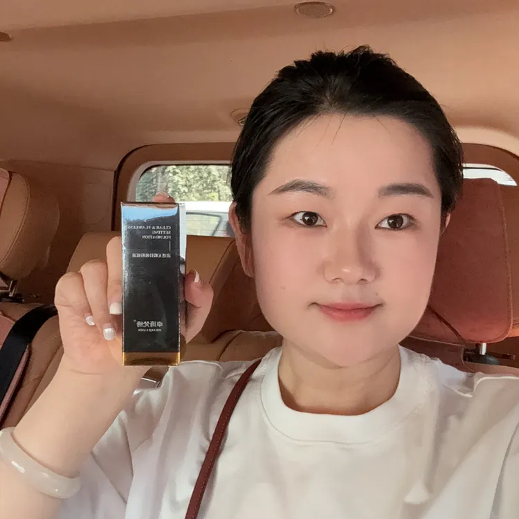 卓琦梵缔清透无暇持妆粉底液