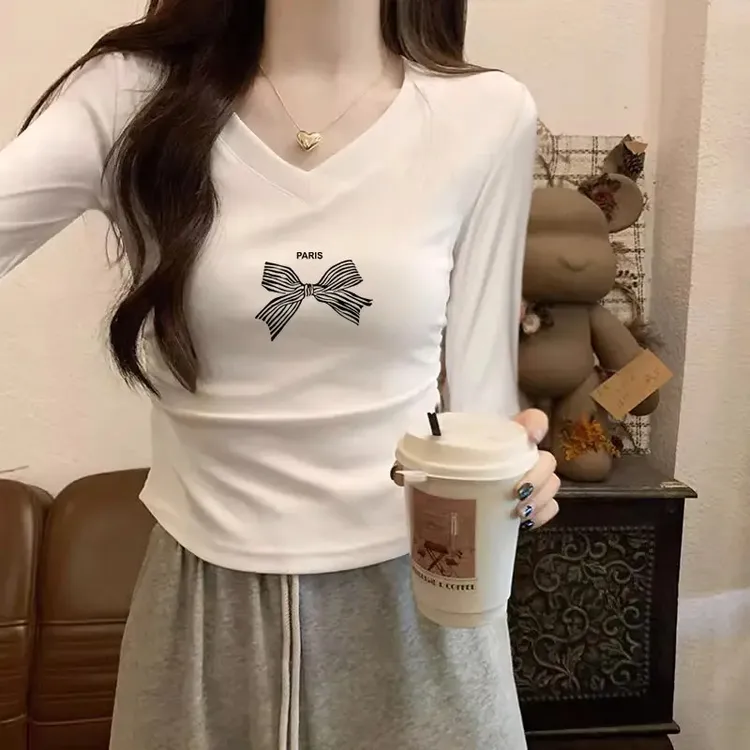 小众设计感正肩V领纯棉长袖t恤女时尚洋气白色上衣韩版打底衫冬季