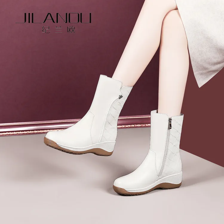 羊皮毛一体中筒靴女2025冬新款女鞋坡跟厚底短靴真皮加绒雪地靴子