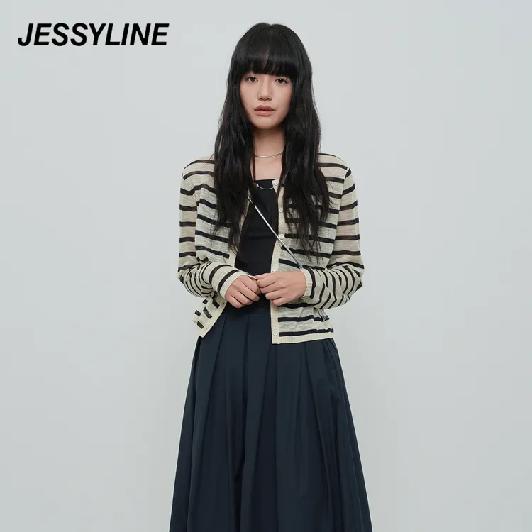 jessyline2025秋季新款 杰茜莱条纹薄款针织开衫复古撞色上衣女