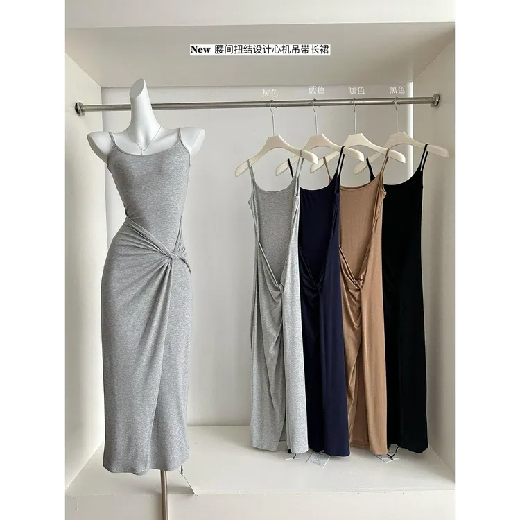 梦中伊甸 扭结吊带连衣裙女2025夏新款小众长裙