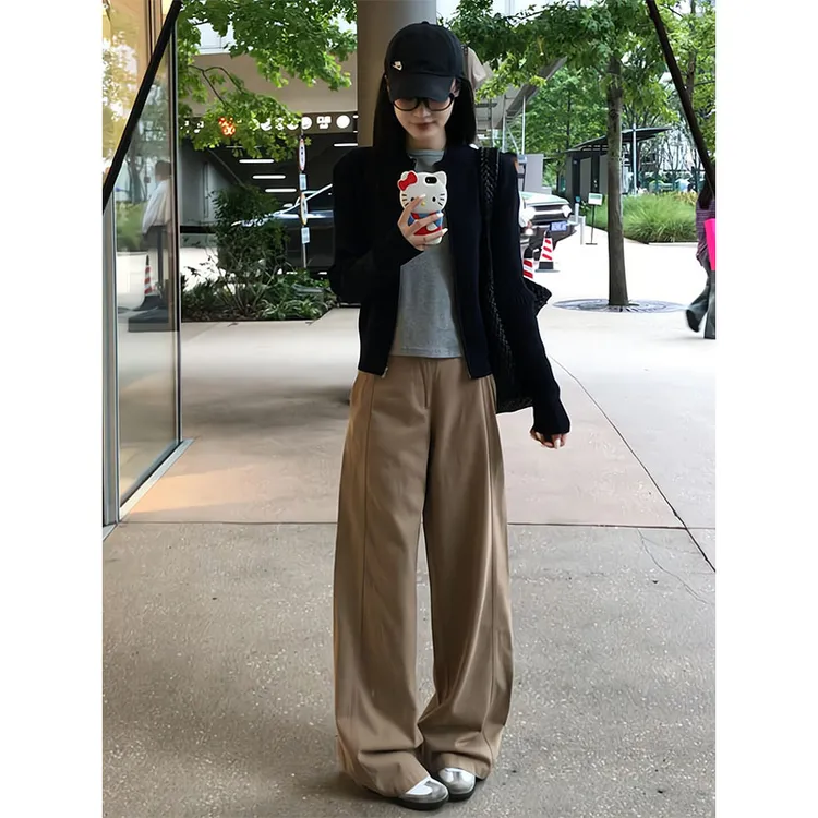 美式复古长袖针织开衫修身显瘦设计感百搭通勤外套卡其色休闲裤