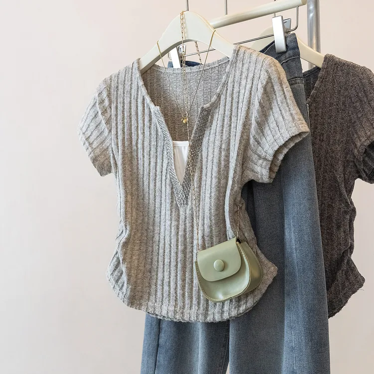 yoewshean/羽媗夏季微胖mm大码女装新款V领短袖t恤正肩修身显瘦