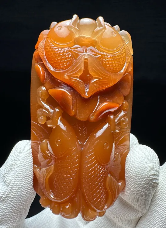 天然红水晶雕刻鱼手把件晶体通透做工精细