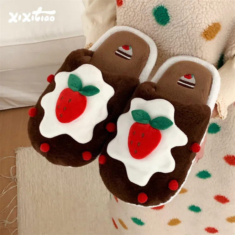 细细条 室内防滑可爱草莓蛋糕棉拖鞋女冬ins保暖舒适包头毛毛拖鞋