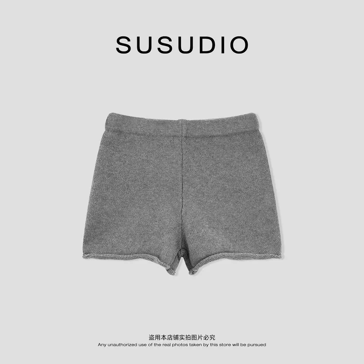SUSUDIO 100棉 极简自然卷边超模腿针织纯色透气舒适短裤 E5061