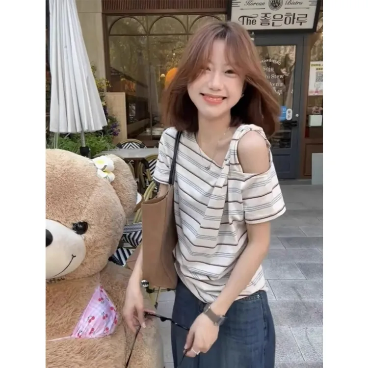 修身斜肩吊带短袖条纹t恤女夏季慵懒显瘦小众设计感露肩韩系上衣