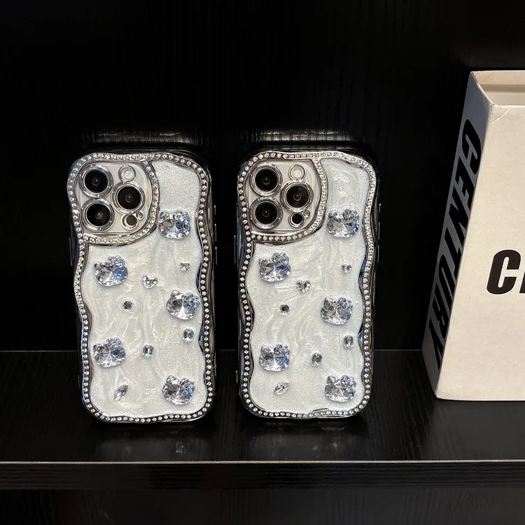 适用苹果16promax手机壳波浪边电镀满钻白底KT猫iPone15全包14/13