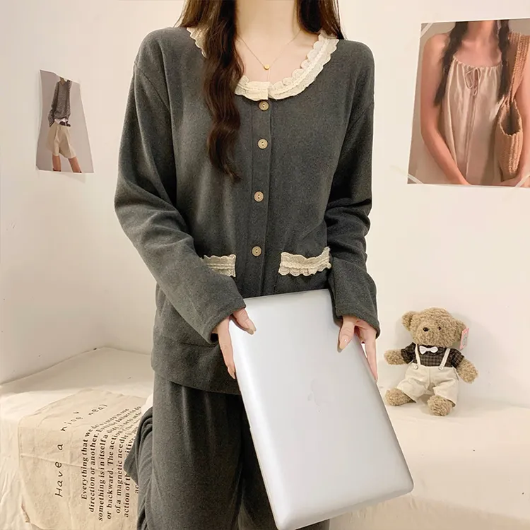 长袖睡衣女款秋冬季保暖双面德绒2025新款上衣带胸垫时尚深灰套装