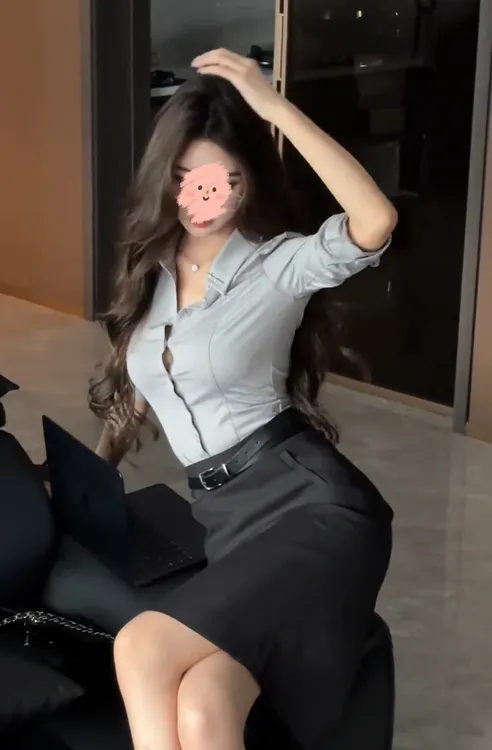 2025年春夏季时尚法式御姐风气质长袖衬衫女高级性感包臀半裙套装