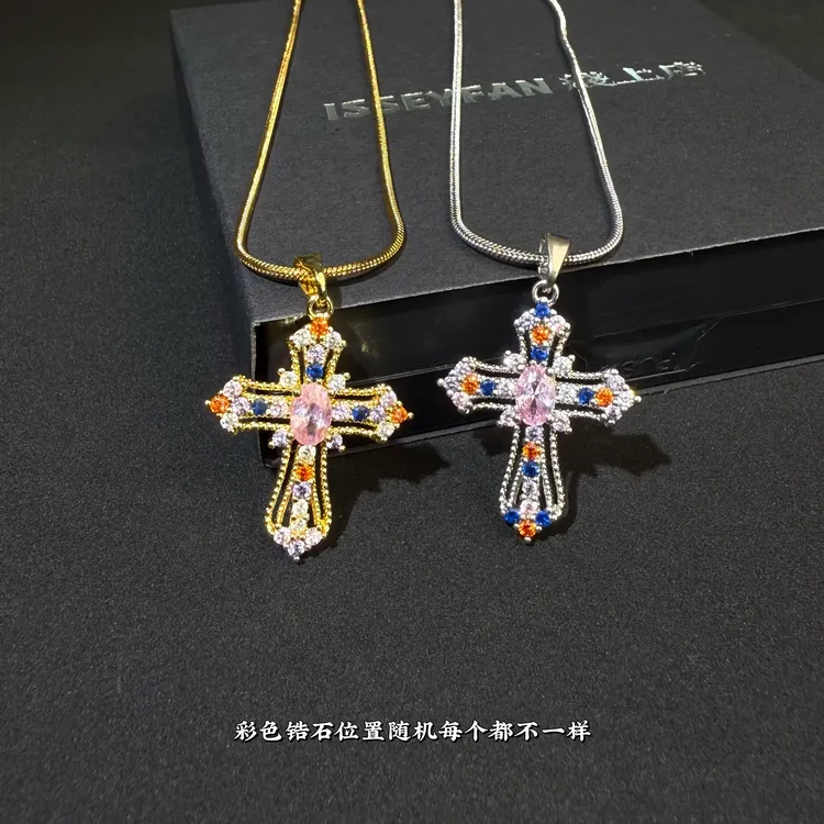 钛钢项链 “彩锆之心”轻奢百搭时尚欧美小众彩色镶嵌个性高级项链