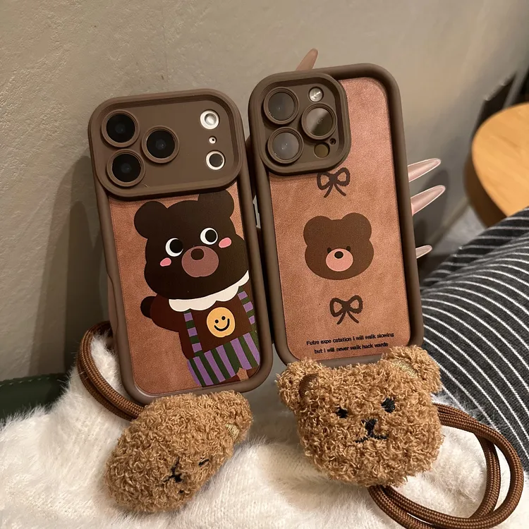 卡通秋冬调皮小熊挂绳适用苹果iPhone17pro/16/14/15手机壳防摔