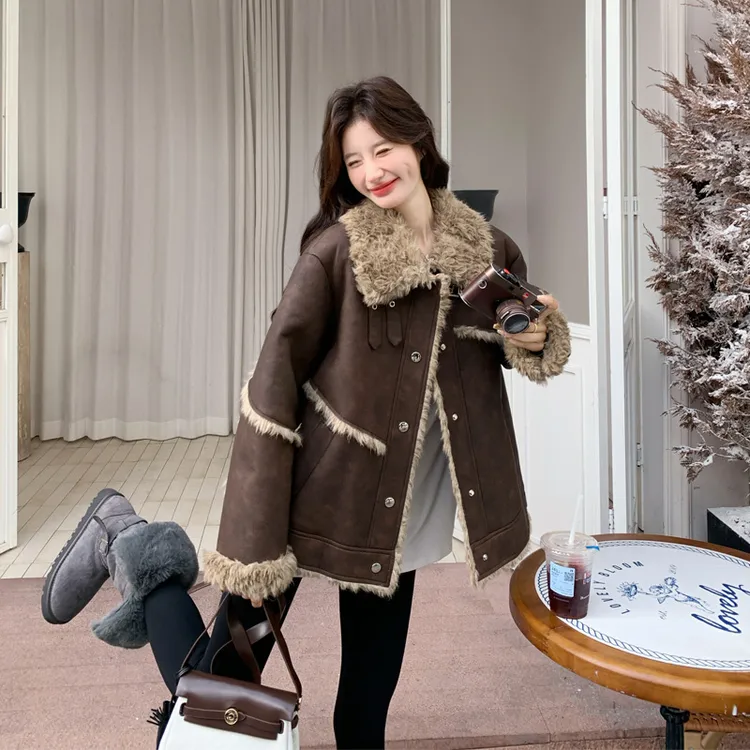 复古美拉德风皮毛一体外套2025冬季新款甜酷风百搭保暖羊羔毛棉服