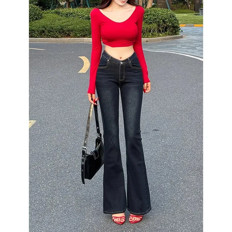 蓝灰色低腰口袋微喇牛仔裤女2025年春季新款辣妹V腰提臀喇叭裤子