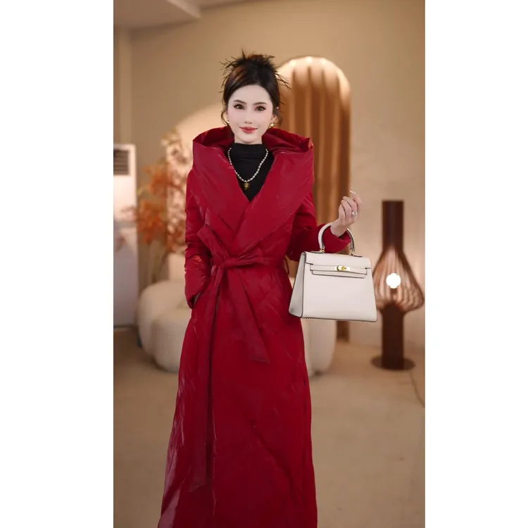 2025年冬季长款羽绒服女过膝保暖高腰系带加厚外套洋气休闲装