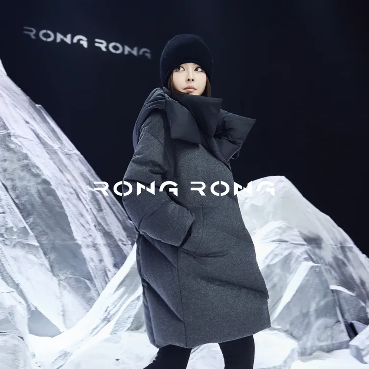 溶溶【泡芙暖舱】RONGRONG 95科鲁达2.0白鹅绒羊毛混纺羽绒服D1281