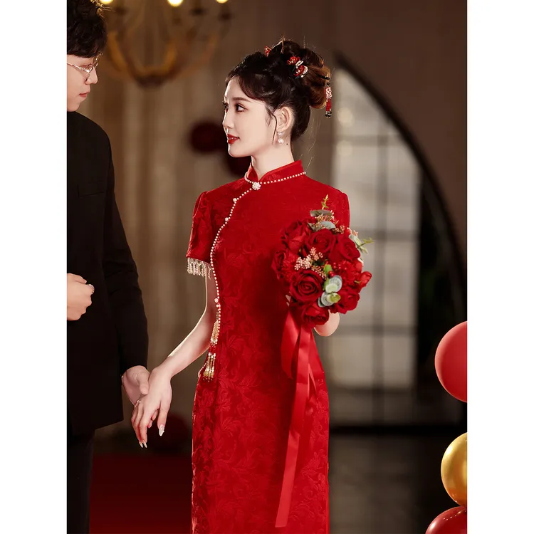 高端旗袍敬酒服新娘2025新款订婚礼服高级感酒红色连衣裙回门便装