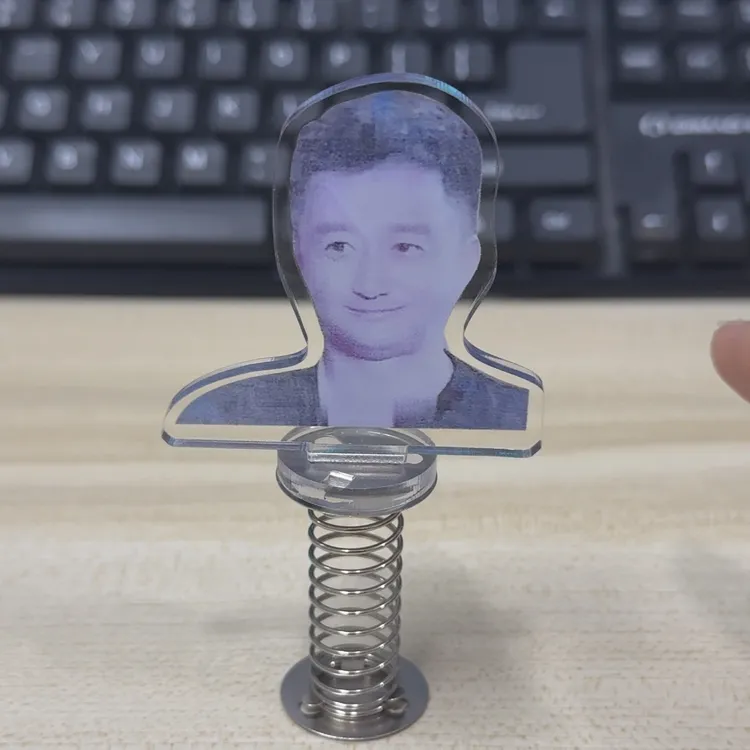 吴京弹簧摇摇乐表情包周边亚克力夹层双面ins创意车载摆件高颜值