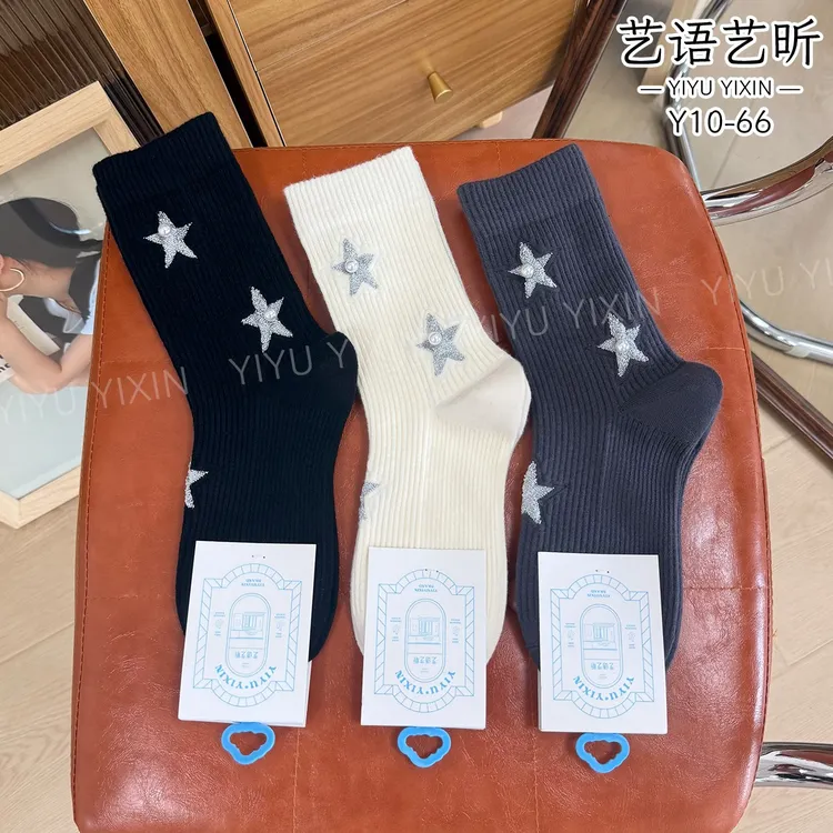 法式秋冬必备中筒刺绣吸汗简约风拼接星星珍珠点缀