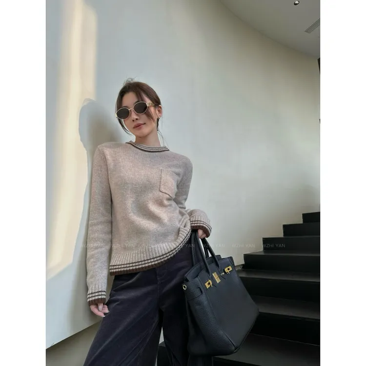 【落日轨道】“100%绵羊毛"设计感撞色条纹拼接舒适长袖打底毛衣8038