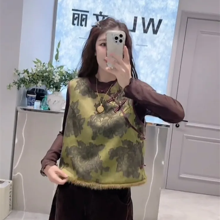 新中式风尚简约典雅2025秋冬新款印花打底衫与马甲搭配阔腿三件套