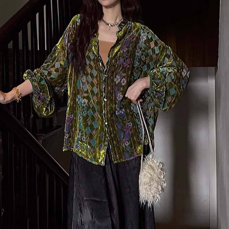 【花窗影】丝绒烂花琉璃窗纹衬衫2025秋季新款休闲百搭上衣