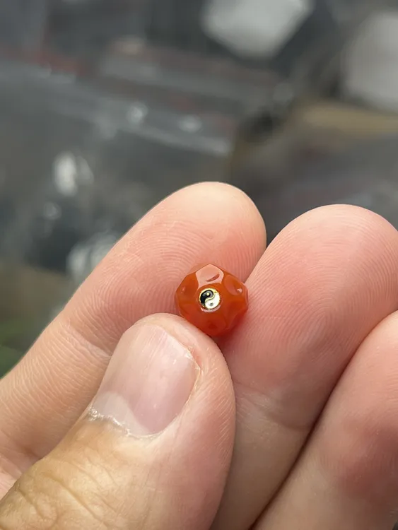 保柿子红玛瑙无相直径8➕mm左右