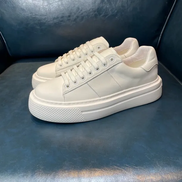 厚底百搭时尚男士休闲板鞋透气小白鞋秋季白色真皮韩版