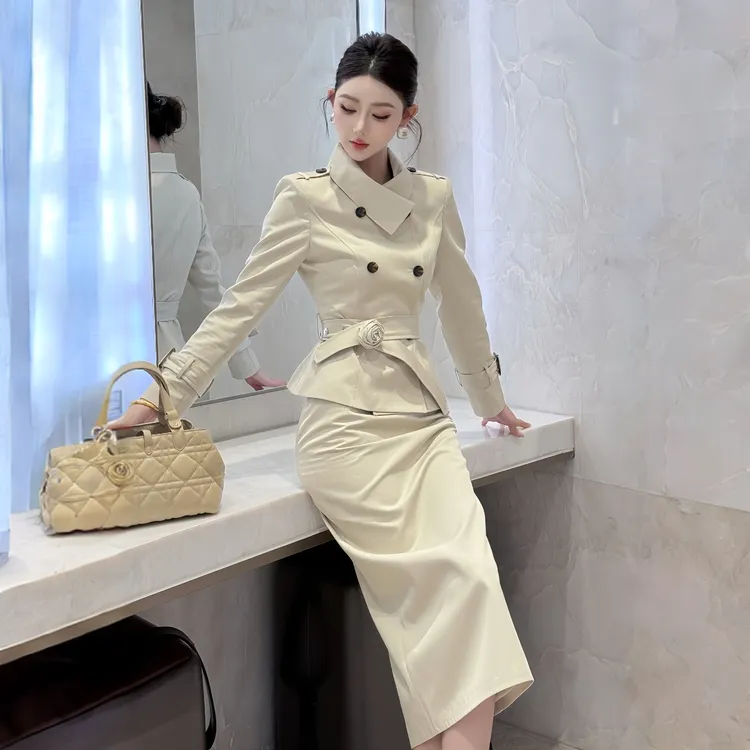 2025新款秋冬穿搭ootd一整套轻奢小香风卡其色外套短裙两件套装女