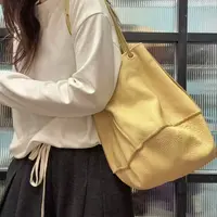 95新 BOTTEGA VENETA/葆蝶家 【蕾】89 1239 淡黄色腋下水桶包