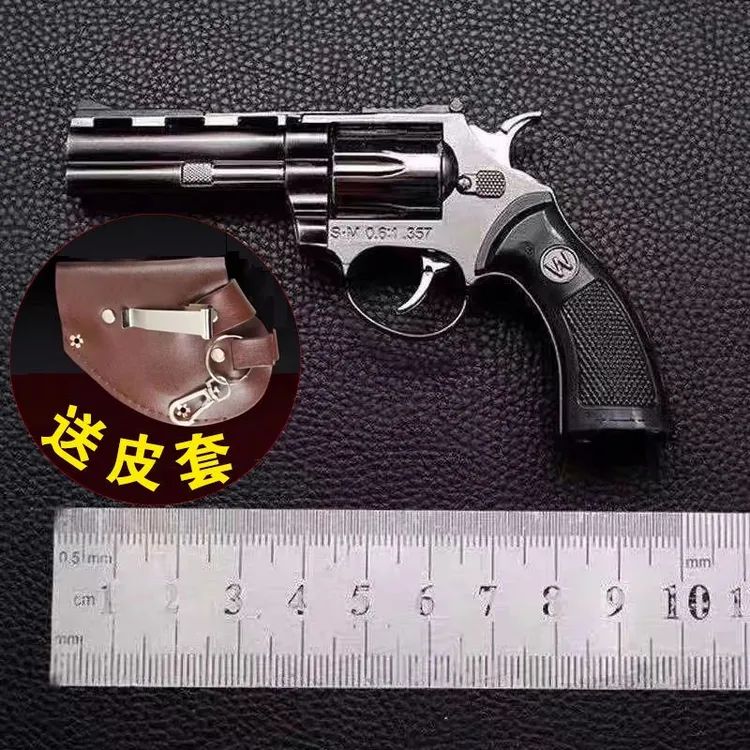 1:2.05小孩玩具枪塑料模型金属皮套左轮手枪怀旧玩具不可发射