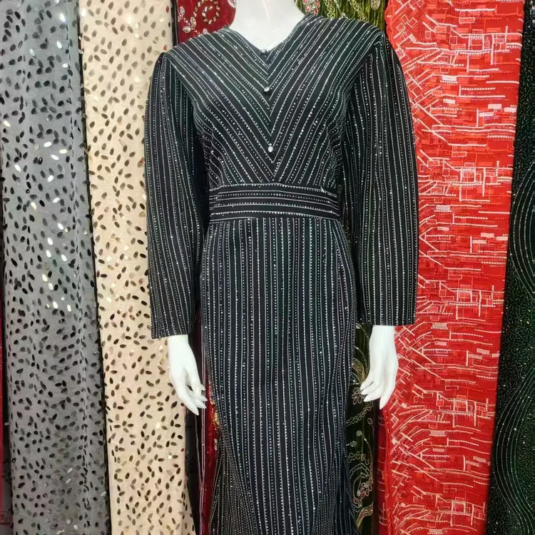 秋季新款格纹提花连衣裙V领收腰显瘦通勤百搭气质长袖中长裙女