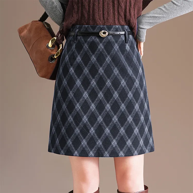爆款时髦减龄格纹毛呢半身裙女2025秋冬款高级感超好看百搭包臀裙