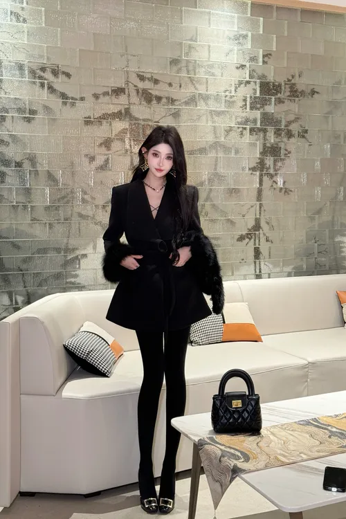 【精选优品】毛呢外套法式千金风袖口狐狸毛翻领厚款女中长款241017