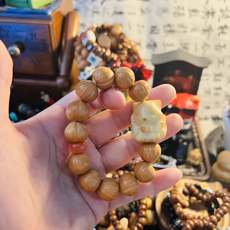 猴头屁桃遇见凤九 眼神拉丝儿（拉丝屁桃）