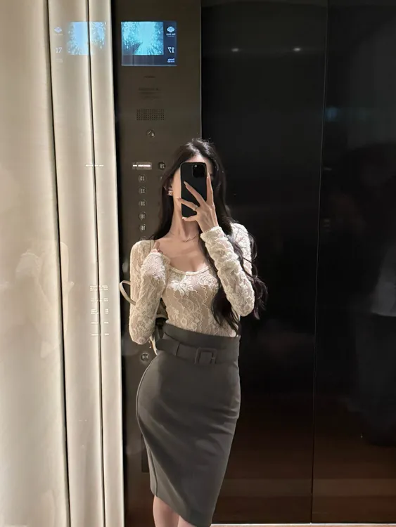 肌理感花卉蕾丝露背钓系纯欲长袖修身连体上衣显瘦开叉包臀半身裙