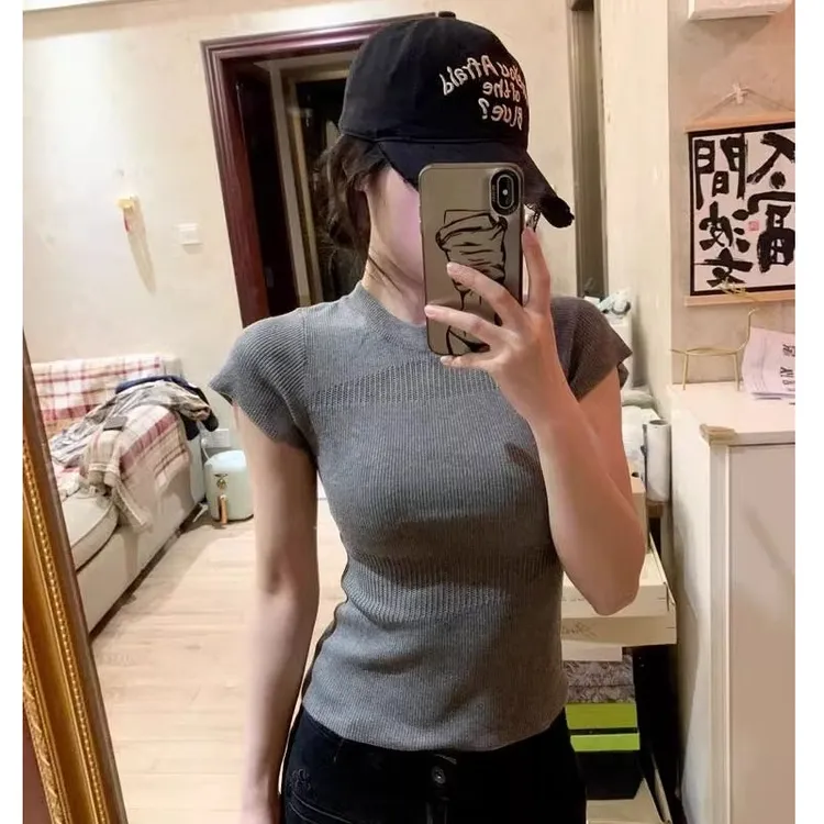 针织灰色正肩短袖T恤女夏季2025新款设计感小众辣妹镂空灰色上衣
