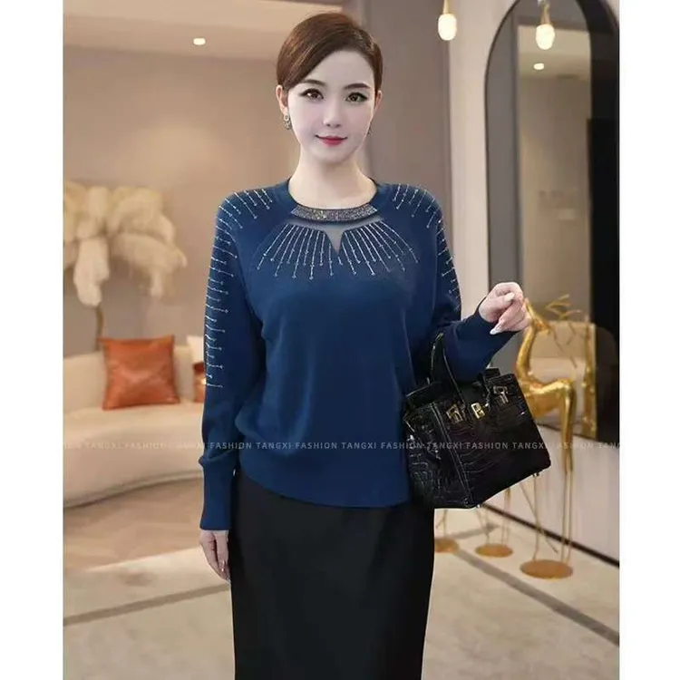 2025新款高级烫钻圆领长袖打底针织衫时尚宽松显瘦舒适毛衣上衣女