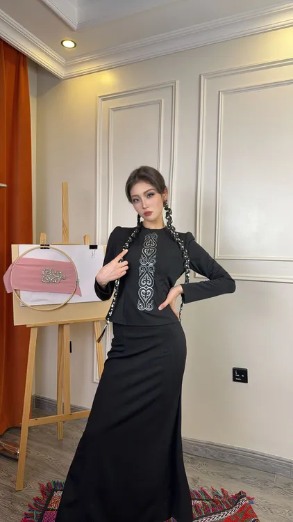 民族风女装时尚套装Chic静奢风修身黑色轻职风长款