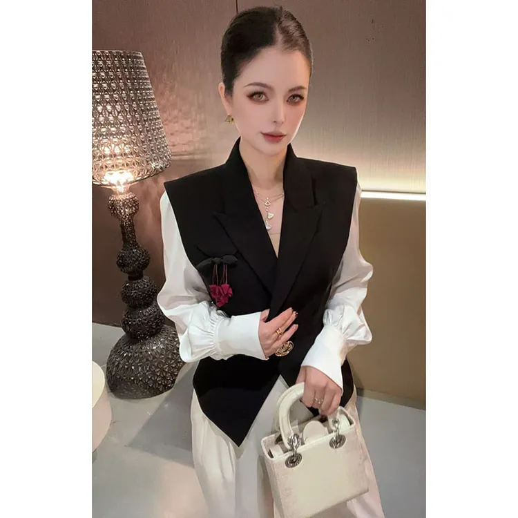 （特价-配胸针）设计感翻领假两件外套WT30960