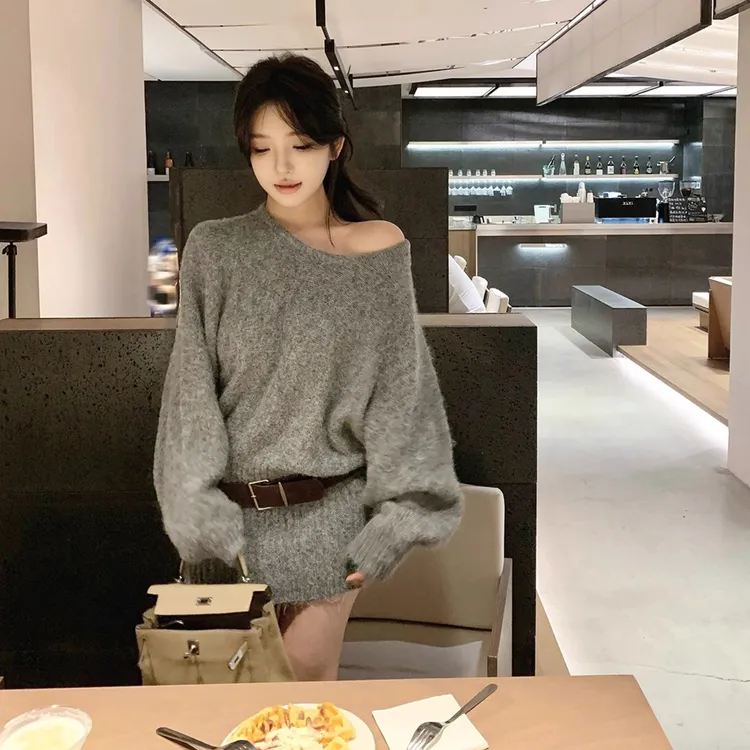 【莱茵河畔】经典百搭设计感斜肩针织连衣裙慵懒风毛衣短裙1936#