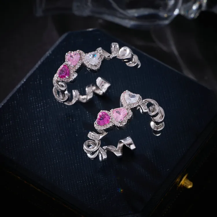 铜合金合成锆石耳饰 小众个性设计感彩色耳圈甜酷少女设计师耳饰