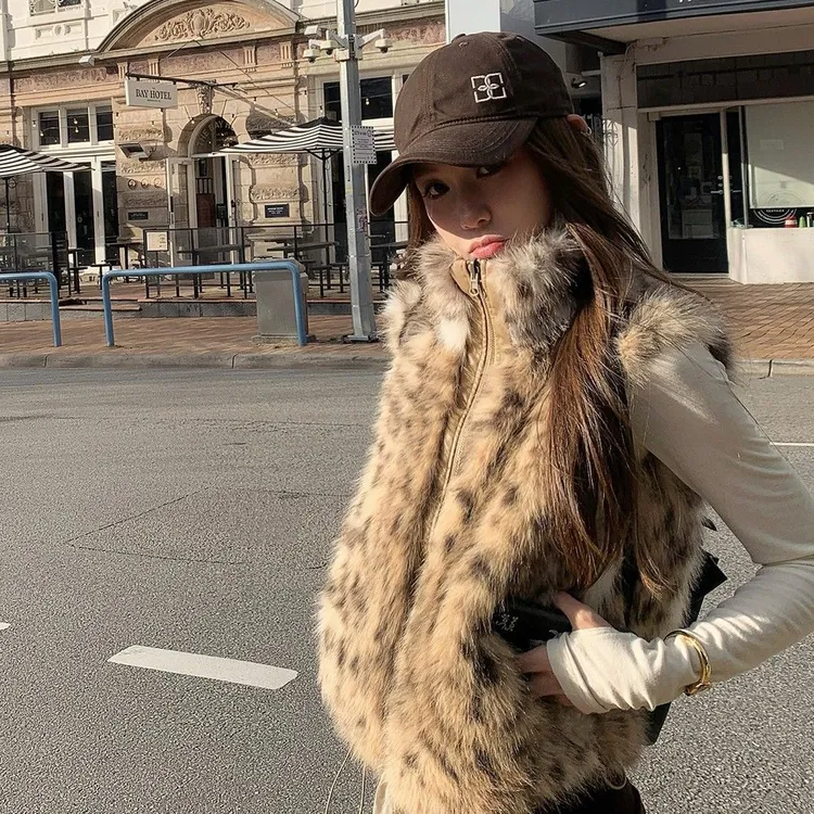 人造皮草 【两面穿】 豹子女士-时髦俏皮渐变雪奶豹皮草马甲辣妹风