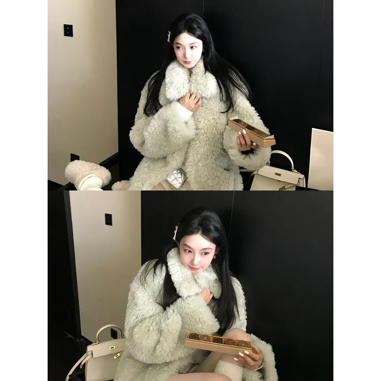 区区欧阳'新西兰TEDDY'贵小姐！重磅仿托斯卡纳皮毛一体翻领外套