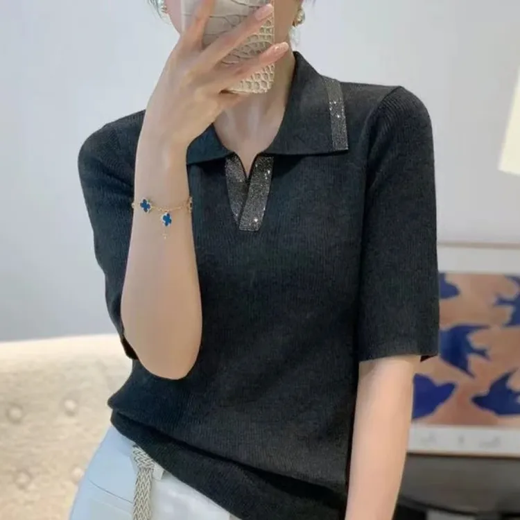 宜美多家 轻熟POLO领重工烫钻显瘦中袖上衣8201