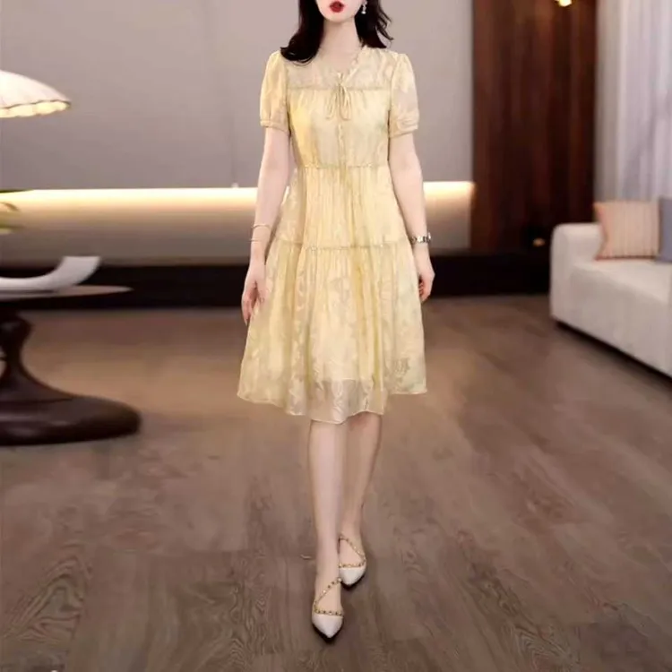 时尚减龄礼服裙2025夏季新款修身遮肉洋气显瘦连衣裙女