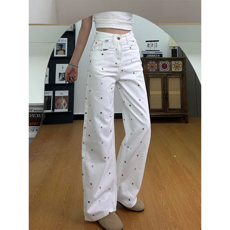 复古设计感卷边显瘦牛仔裤女2025夏季新款白色小碎花刺绣直筒长裤